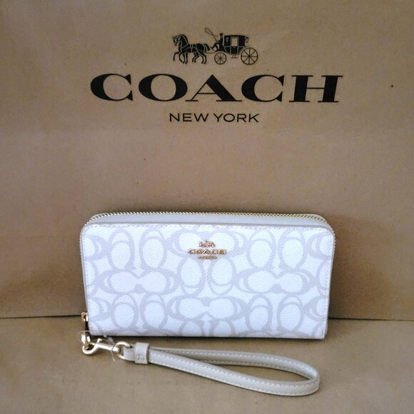 Coach CBO02 Long Zip Around Wallet Sketch Signature Canvas Wristlet Ivory - Picture 1 of 6